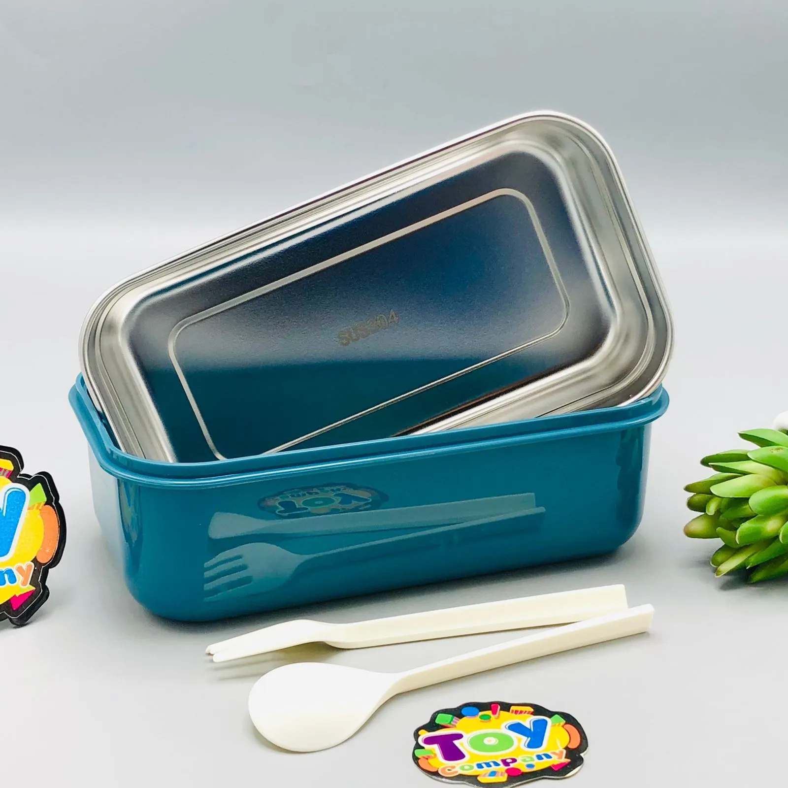 Large Capacity Stainless Steel Lunch Box With Spoons